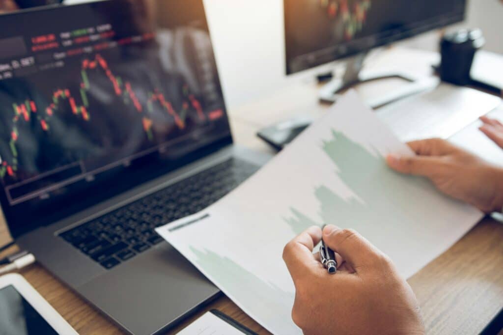 Investors are pointing to laptops that have investment